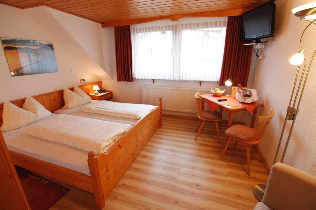 Hotel Krone Stuehlingen - Das Tor Zum Suedschwarzwald Exterior photo